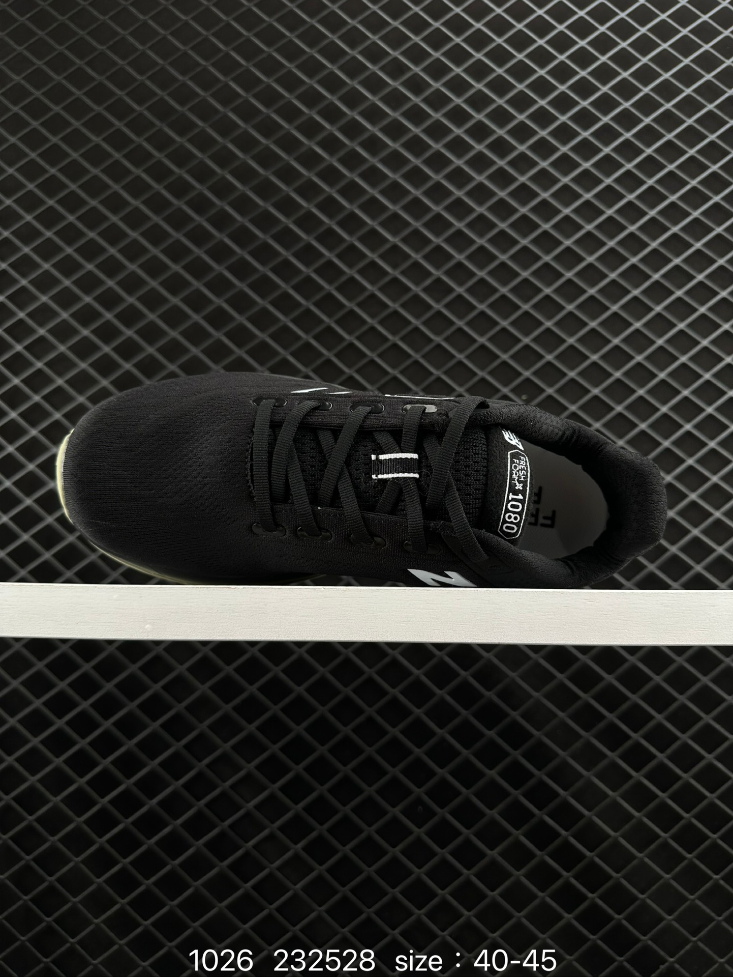 New Balance NB Fresh Foam 轻量跑鞋